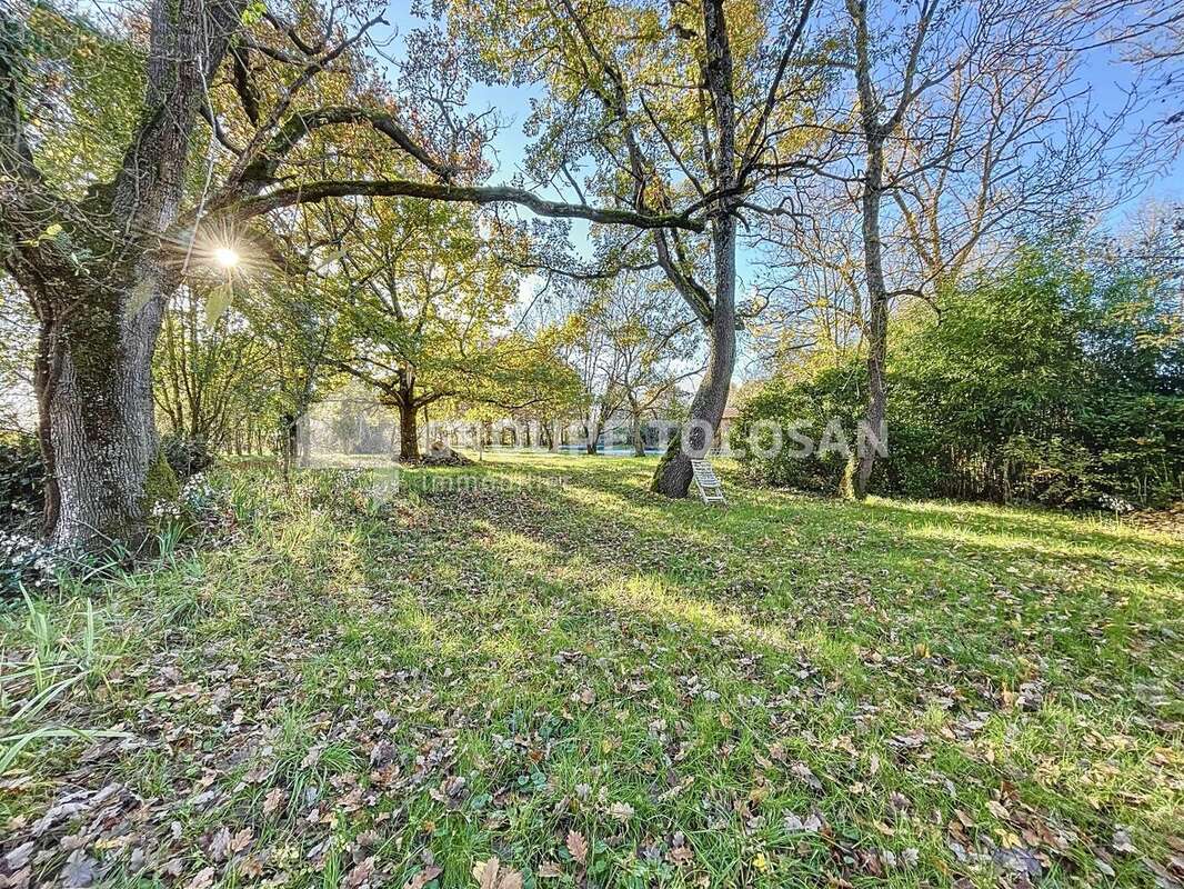 Maison à LAVERNOSE-LACASSE