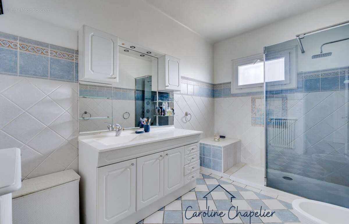 Centre-ville Plaisance-du-Touch – Maison familiale avec grand terrain divisible de 1 500 m² - photo 9