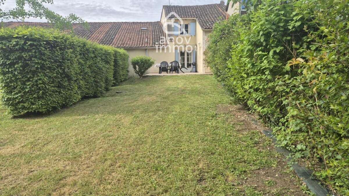 Grande maison familiale de plus de 150 m2 avec terrasse et j - photo 14
