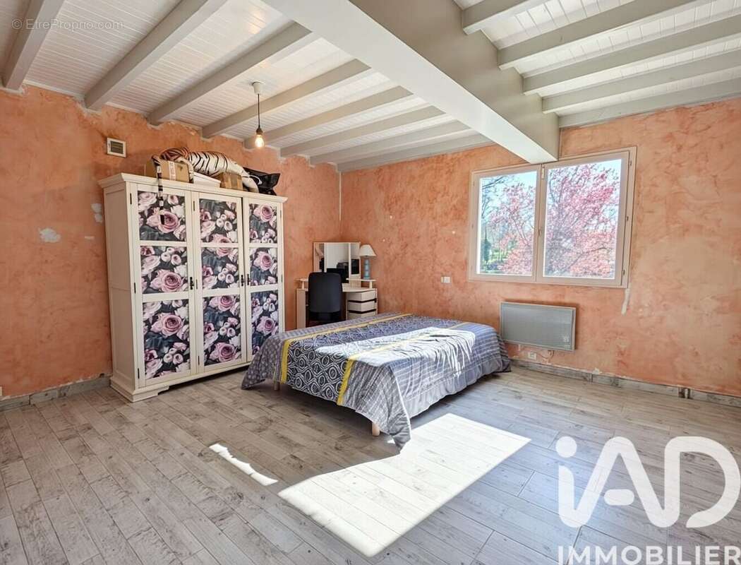 Maison 117 m² à Vijon  - photo 9