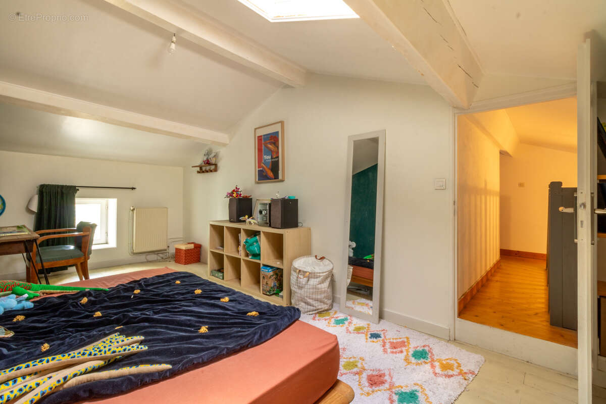 Maison 5 chambres, jardin, cave, parking - photo 12