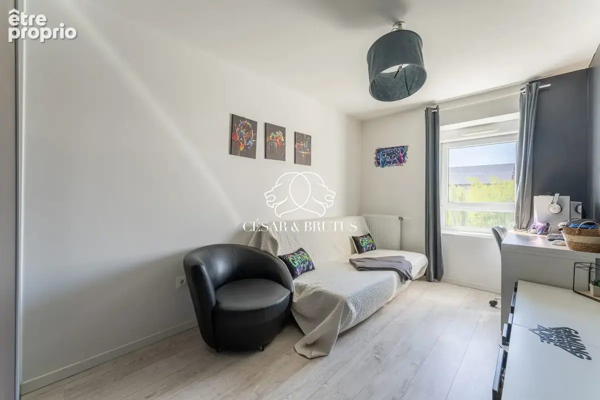 Maison 5 pièces 142 m² à vendre à Decines-Charpieu (69150) - photo 8