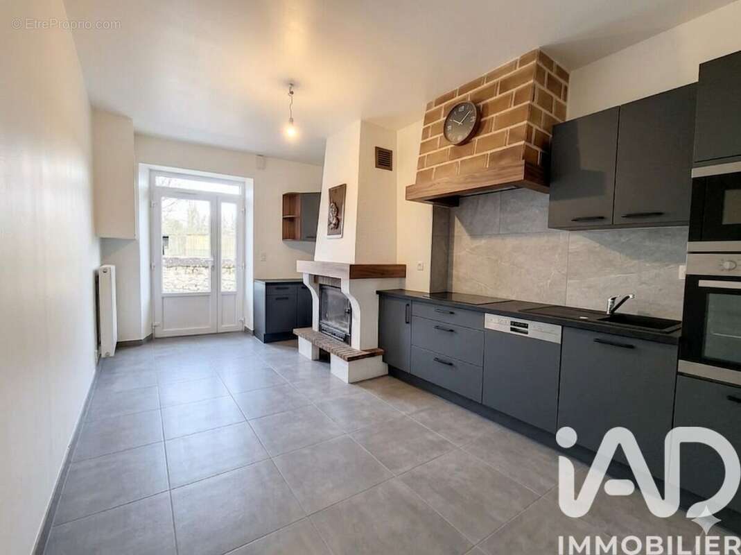 Photo 4 - Maison à LEIGNES-SUR-FONTAINE