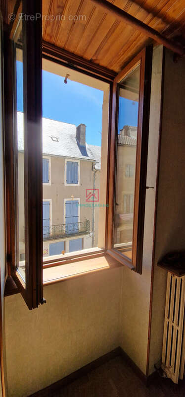 Maison à SAINT-SERNIN-SUR-RANCE