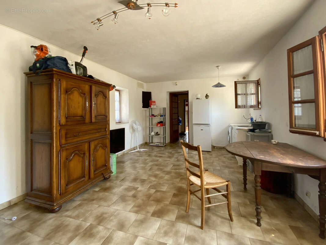 Maison en pierre à 4 km d' Uzès, jardin et grand garage. - photo 24