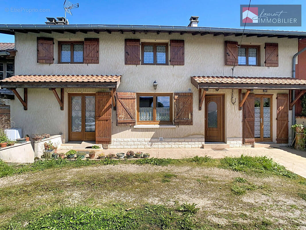 Maison à PONT-DE-VAUX