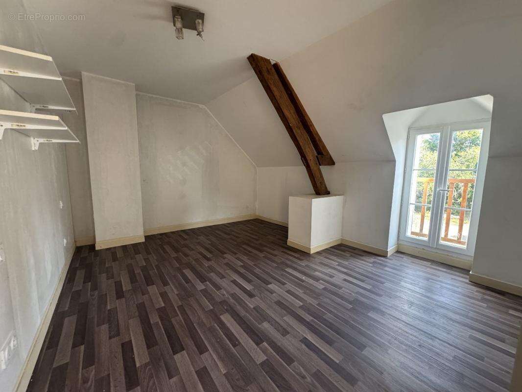 Maison 121 m² à Azay-Le-Ferron  - photo 10