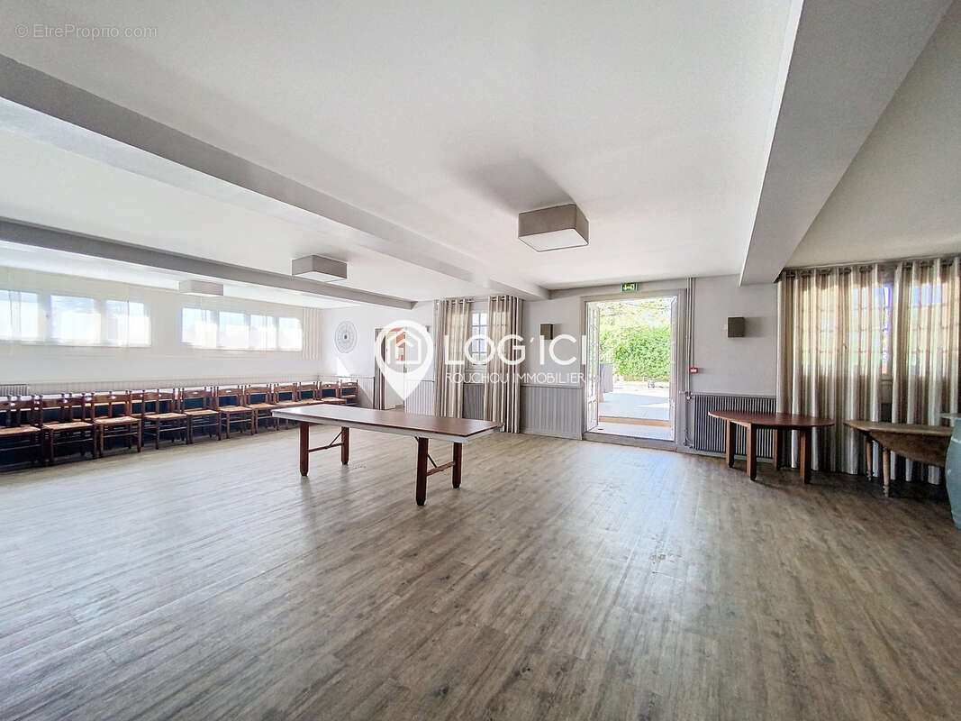 Commerce à SEVIGNACQ