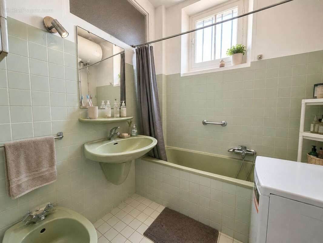 Appartement à PARIS-7E