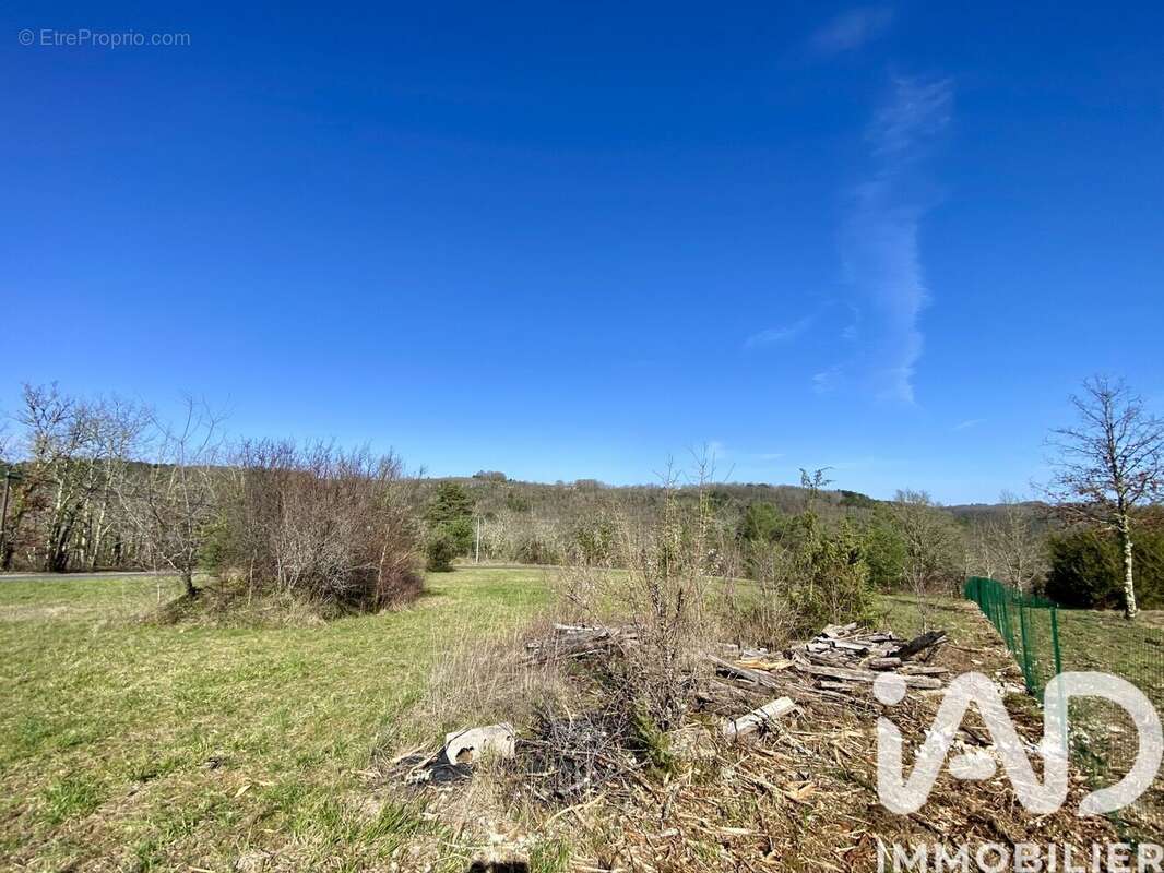 Terrain 2075 m² à Saint-Cybranet  - photo 5