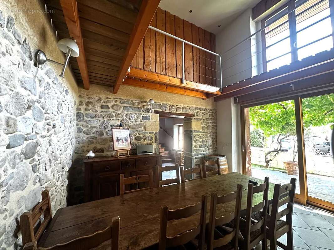 Maison 226 m² à Montcel  - photo 5