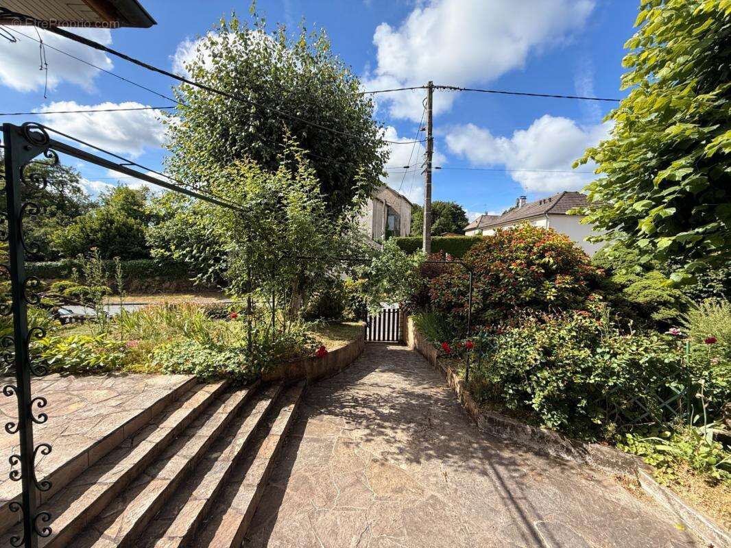 EN EXCLUSIVITE ! Pavillon de 114m², sur sous sol,  terrain de 956m2 169 900 € - photo 45