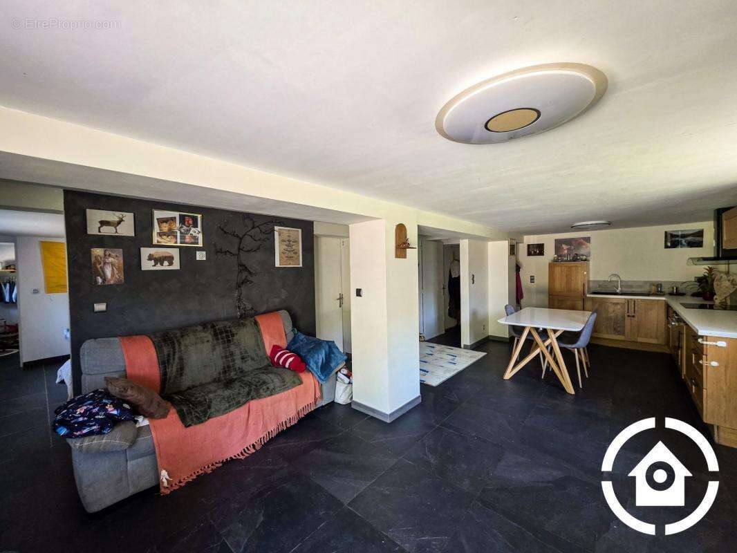 ? Maison familiale sur sous-sol - 4 chambres + studio - T - photo 19