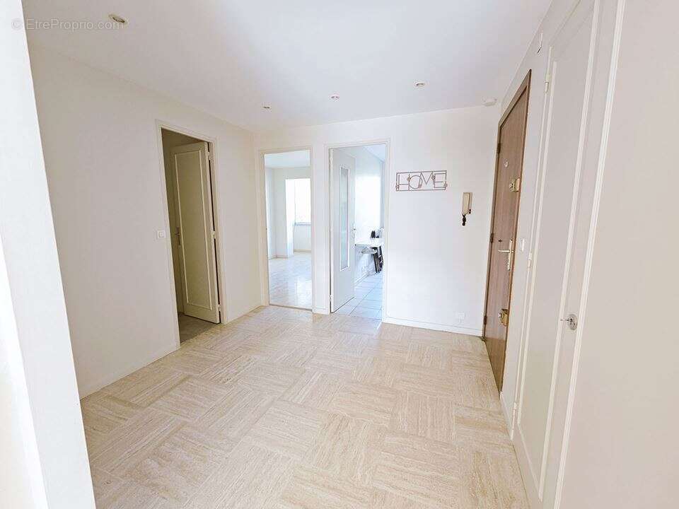 Appartement à LE CANNET