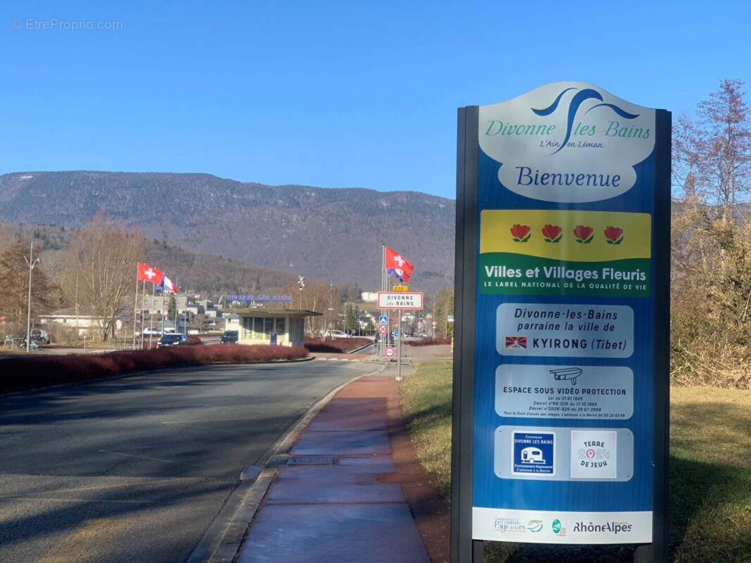 Commerce à DIVONNE-LES-BAINS