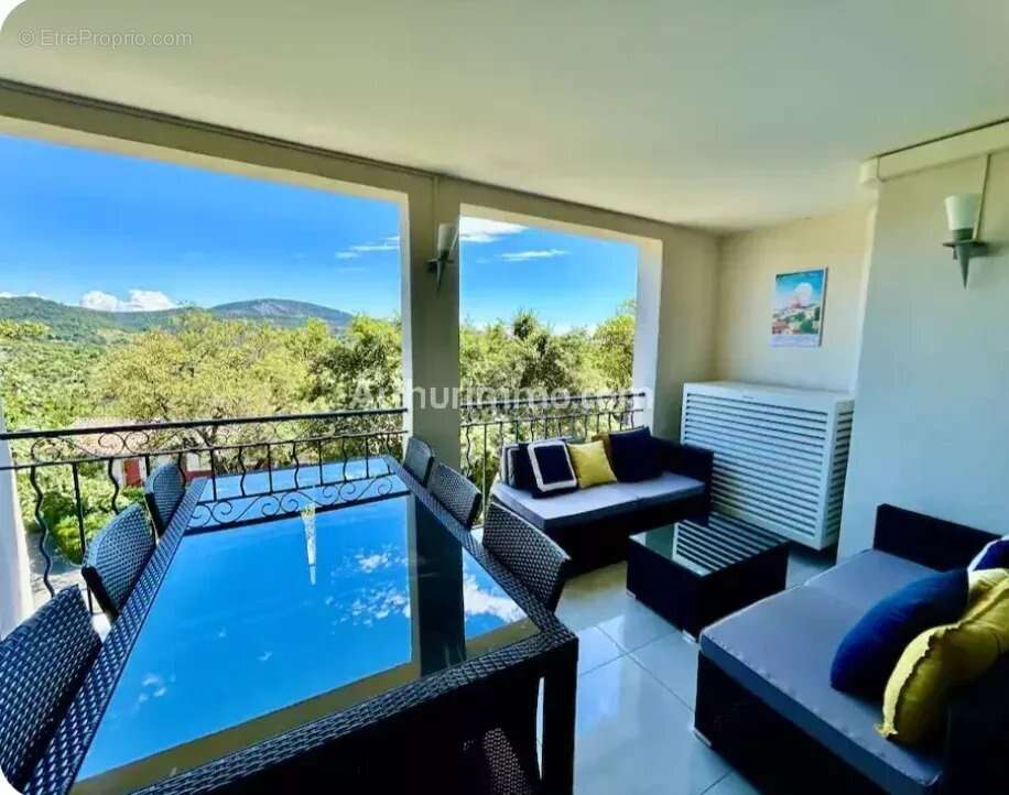 Appartement à GRIMAUD