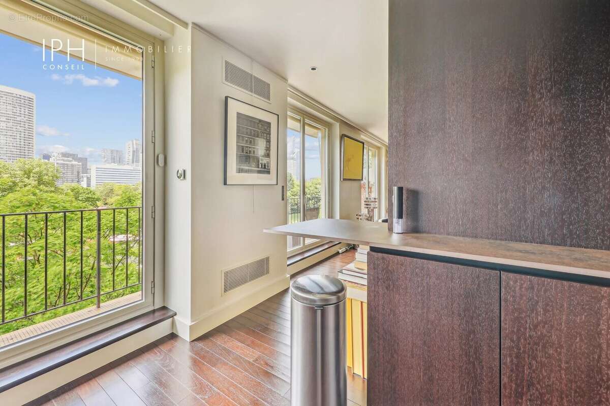 Appartement à NEUILLY-SUR-SEINE