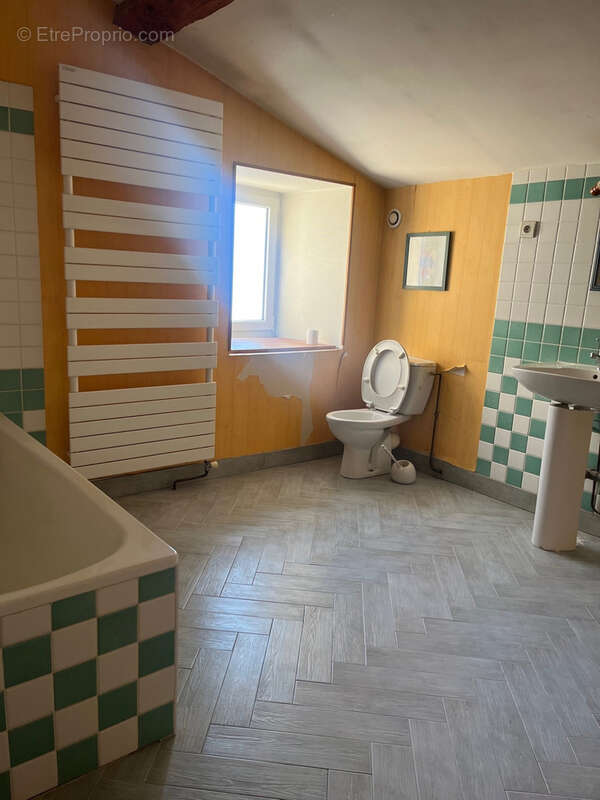 Appartement à LACENAS