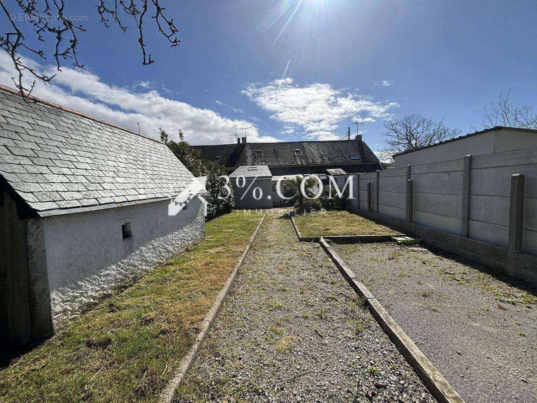 Maison à SAINT-LYPHARD