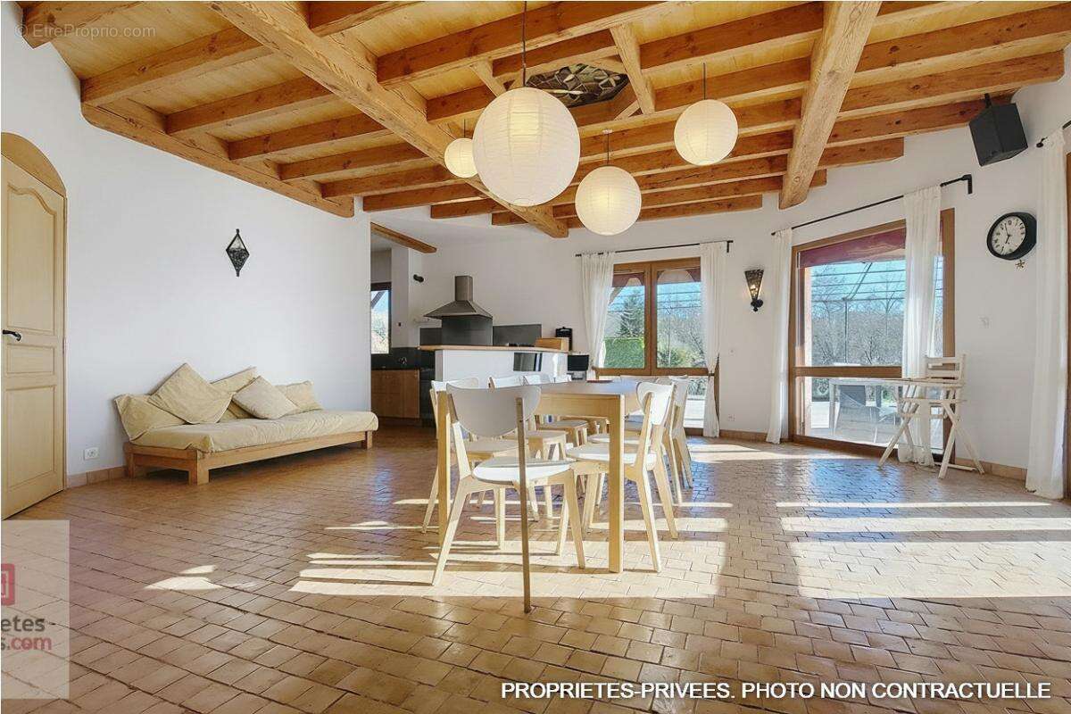 Maison à PLAZAC
