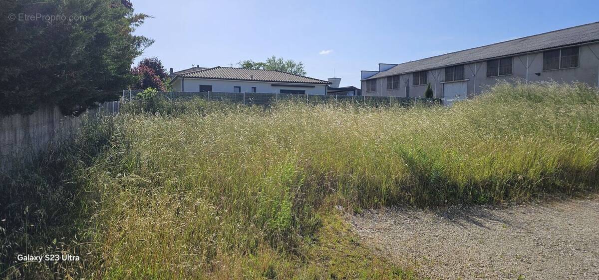 Terrain à ANGOULEME