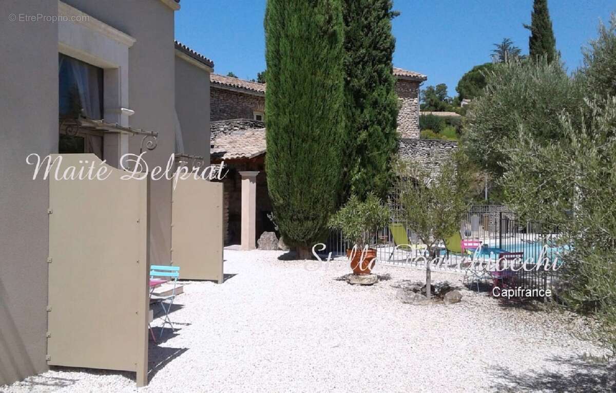 Châteauneuf-de-gadagne – propriété d’exception avec gîtes, piscine & vue panoramique (84) - photo 17