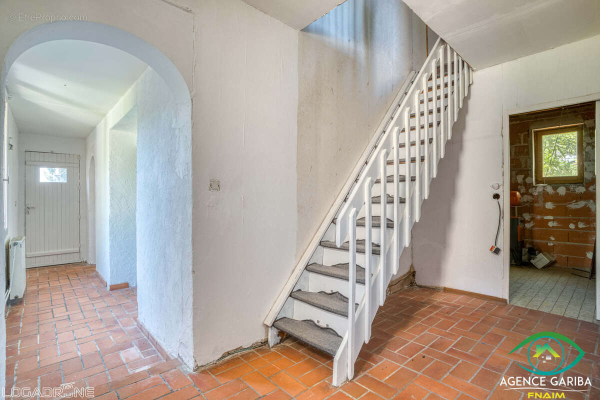 Maison à BLANQUEFORT-SUR-BRIOLANCE