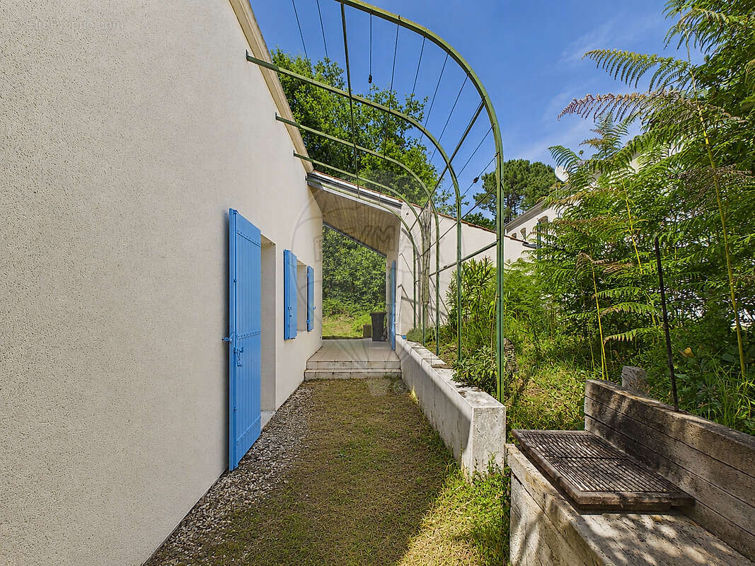 Maison à LES MATHES
