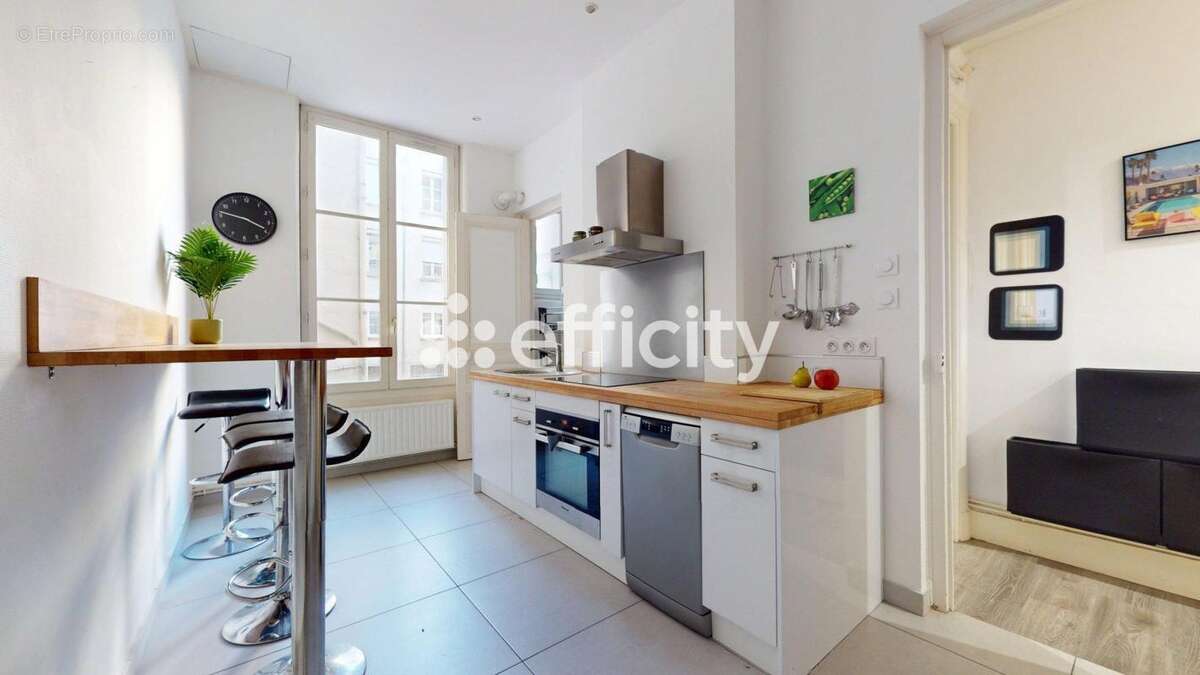 Appartement à SAINT-ETIENNE