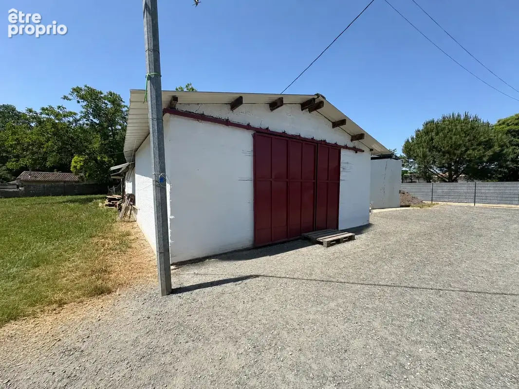 Maison avec dépendances et piscine - photo 13