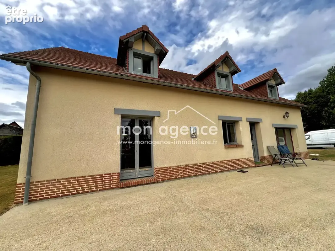 Maison à MAUQUENCHY