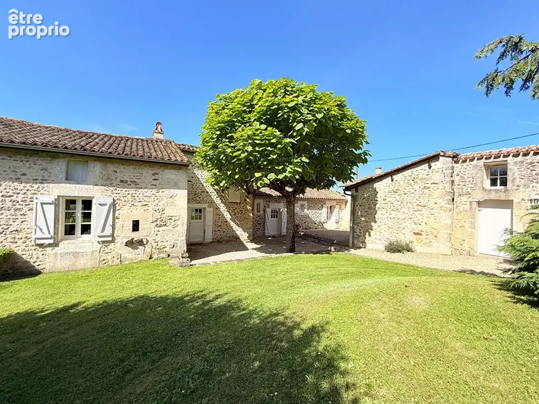 Maison à DIGNAC