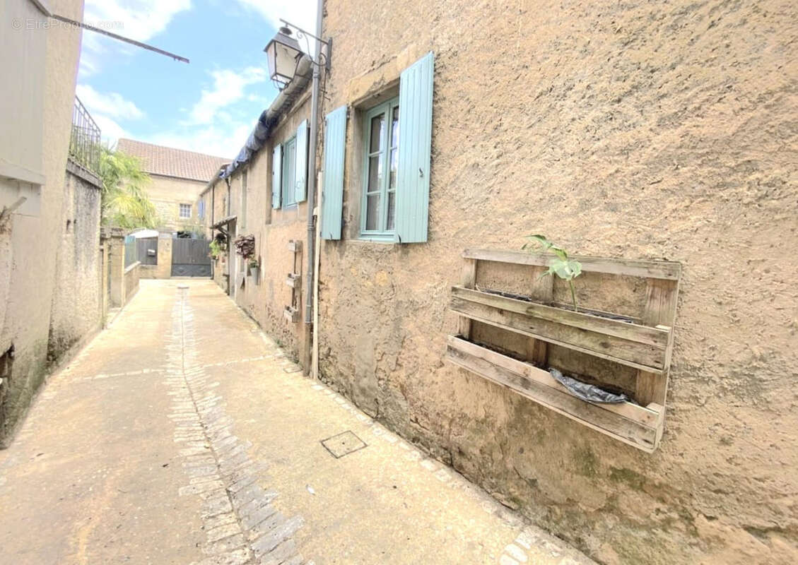 Maison à SALLES-DE-BELVES