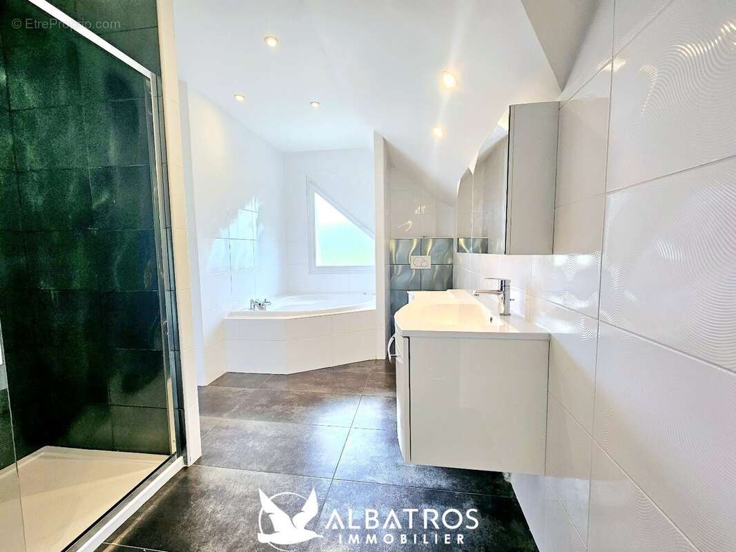 Maison à OUISTREHAM