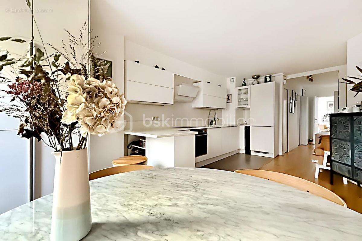 Appartement à PARIS-19E