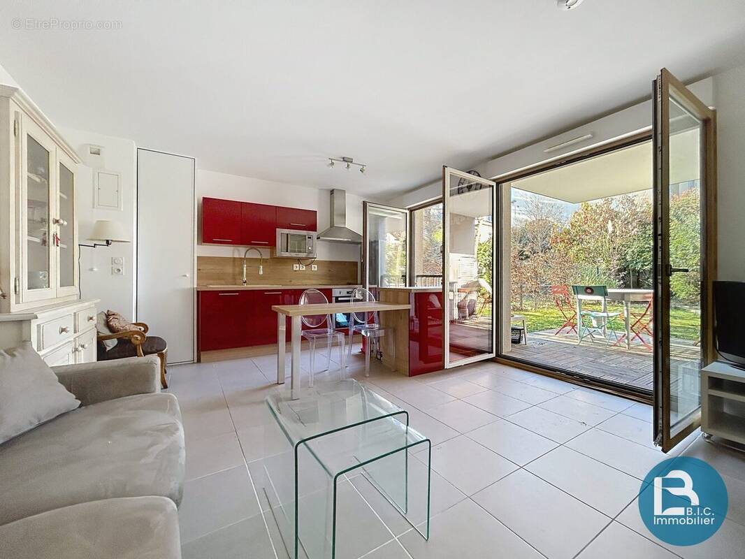 Appartement à CHAMPAGNE-AU-MONT-D'OR