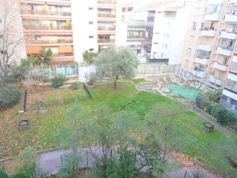 Appartement à MARSEILLE-5E