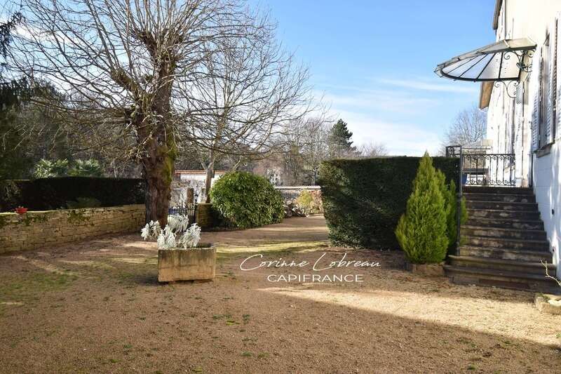 Maison à LA ROCHE-VINEUSE