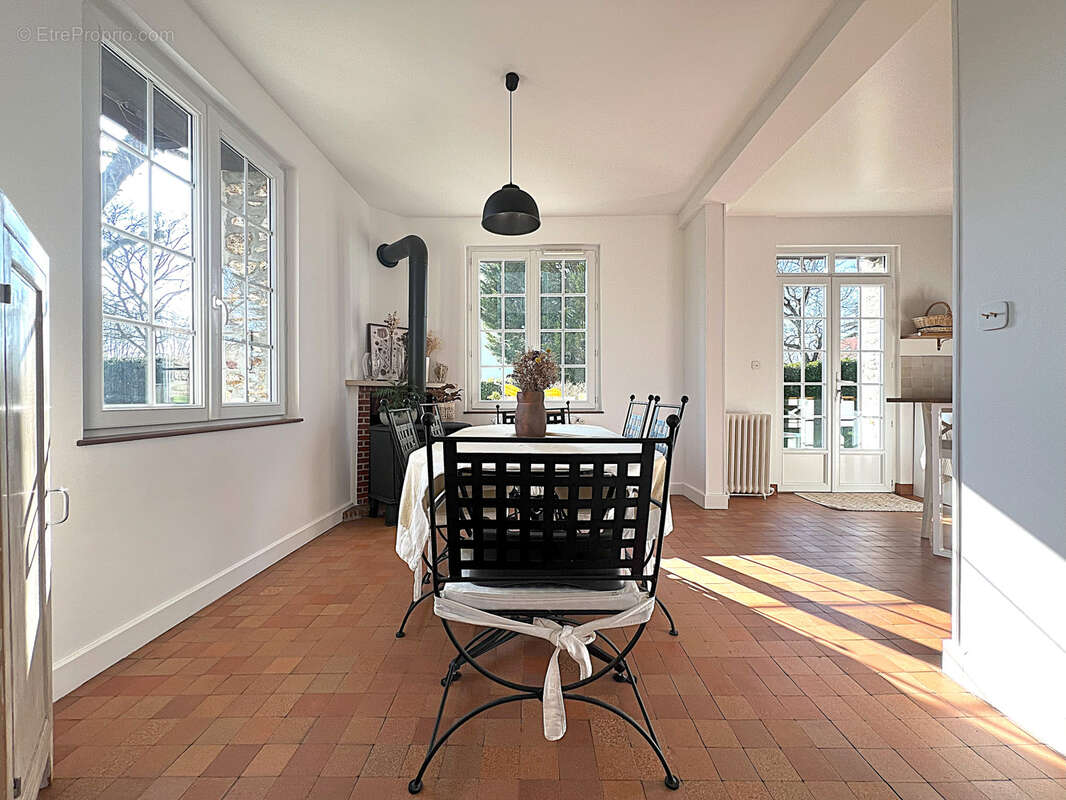 Maison à ARMENTIERES-EN-BRIE