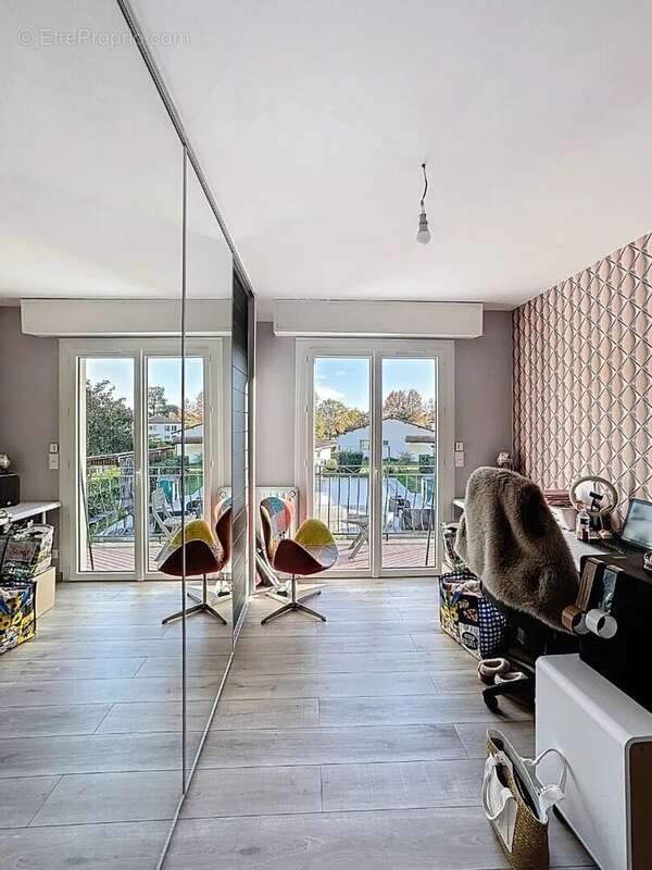 Maison à PARENTIS-EN-BORN