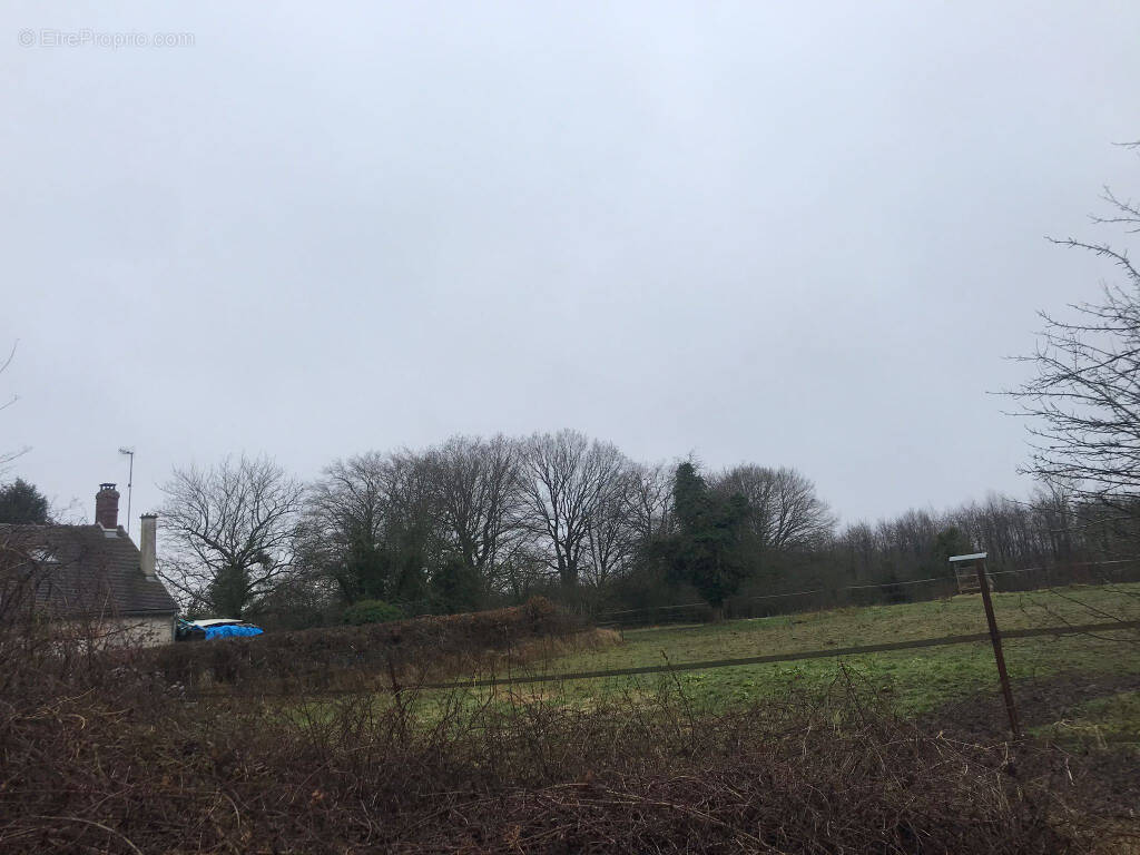 Terrain à CREPY-EN-VALOIS