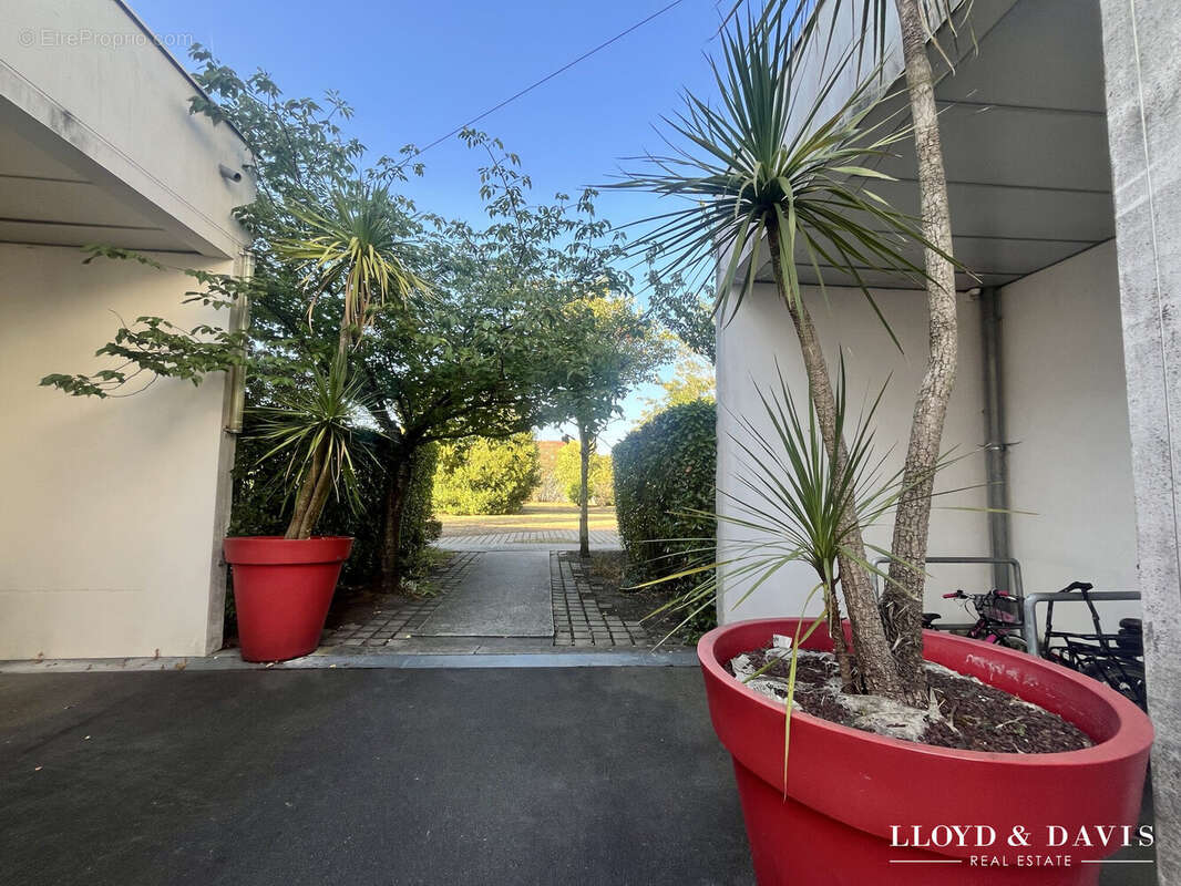 Appartement 37 m² à Begles  - photo 5