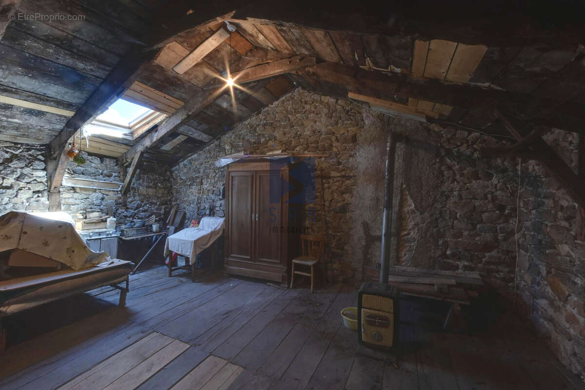 Maison à MARCOLS-LES-EAUX