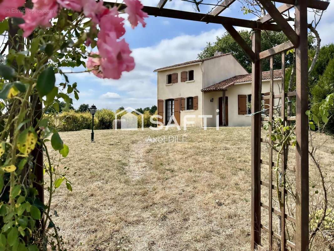 Photo 2 - Maison à JALLAIS