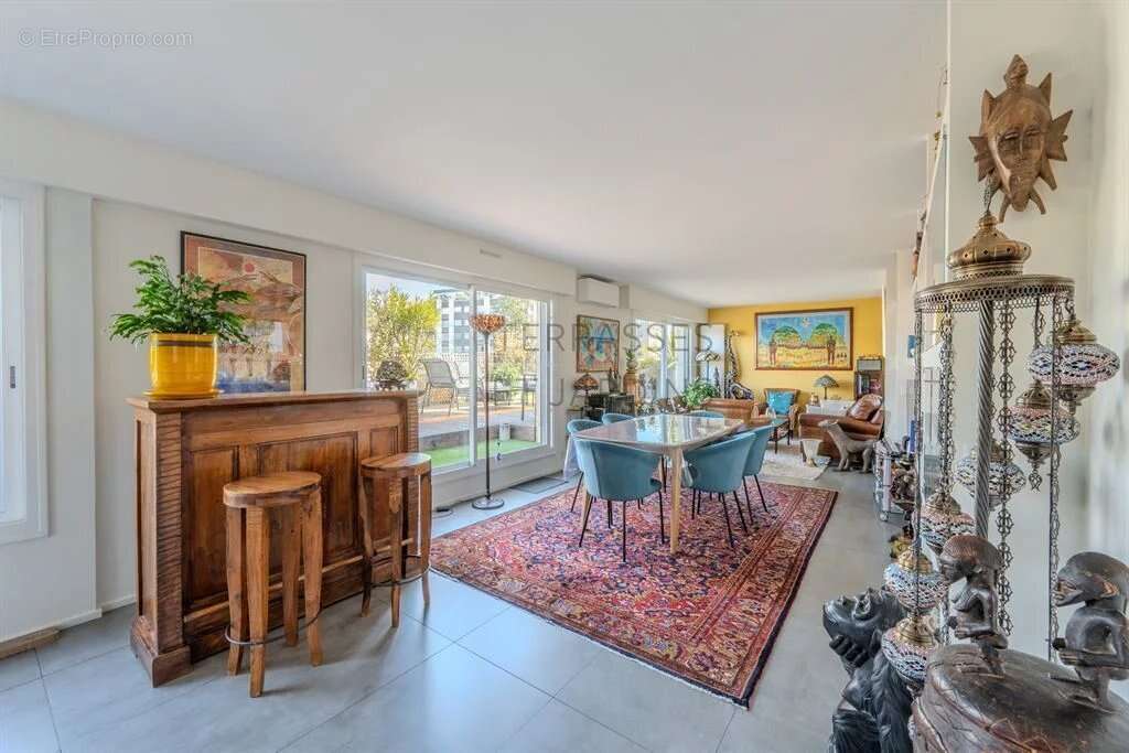 Appartement à PARIS-12E