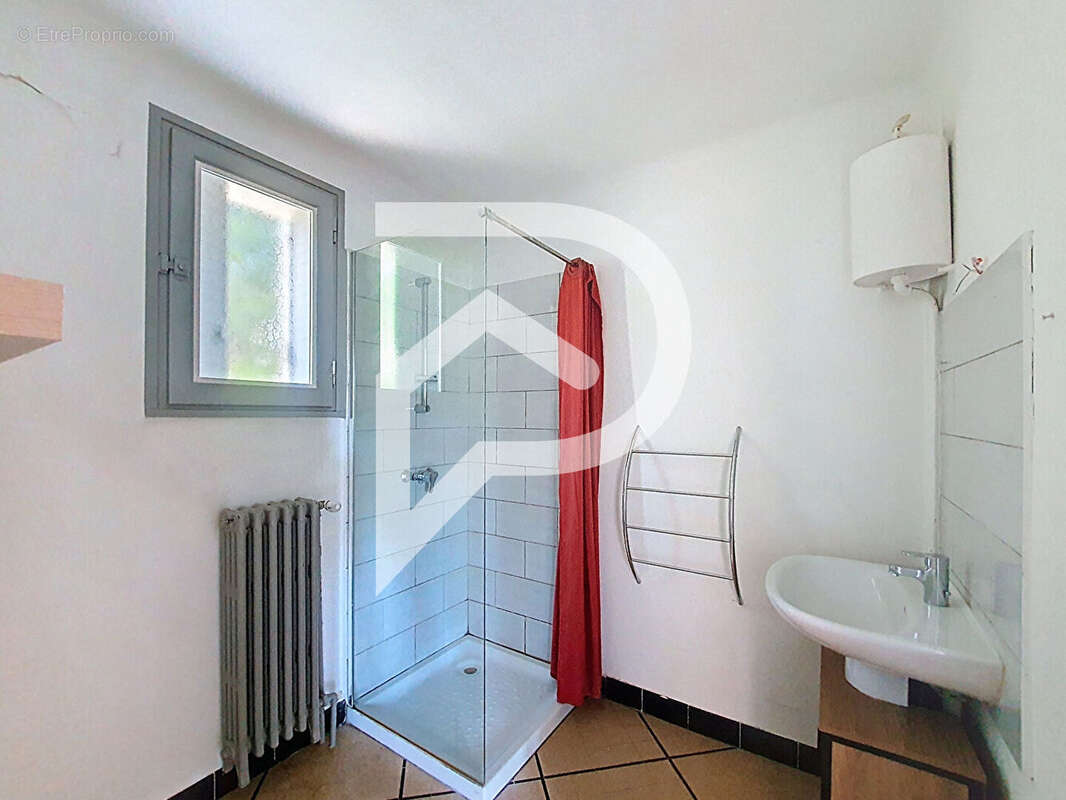 Maison à MONTELIMAR