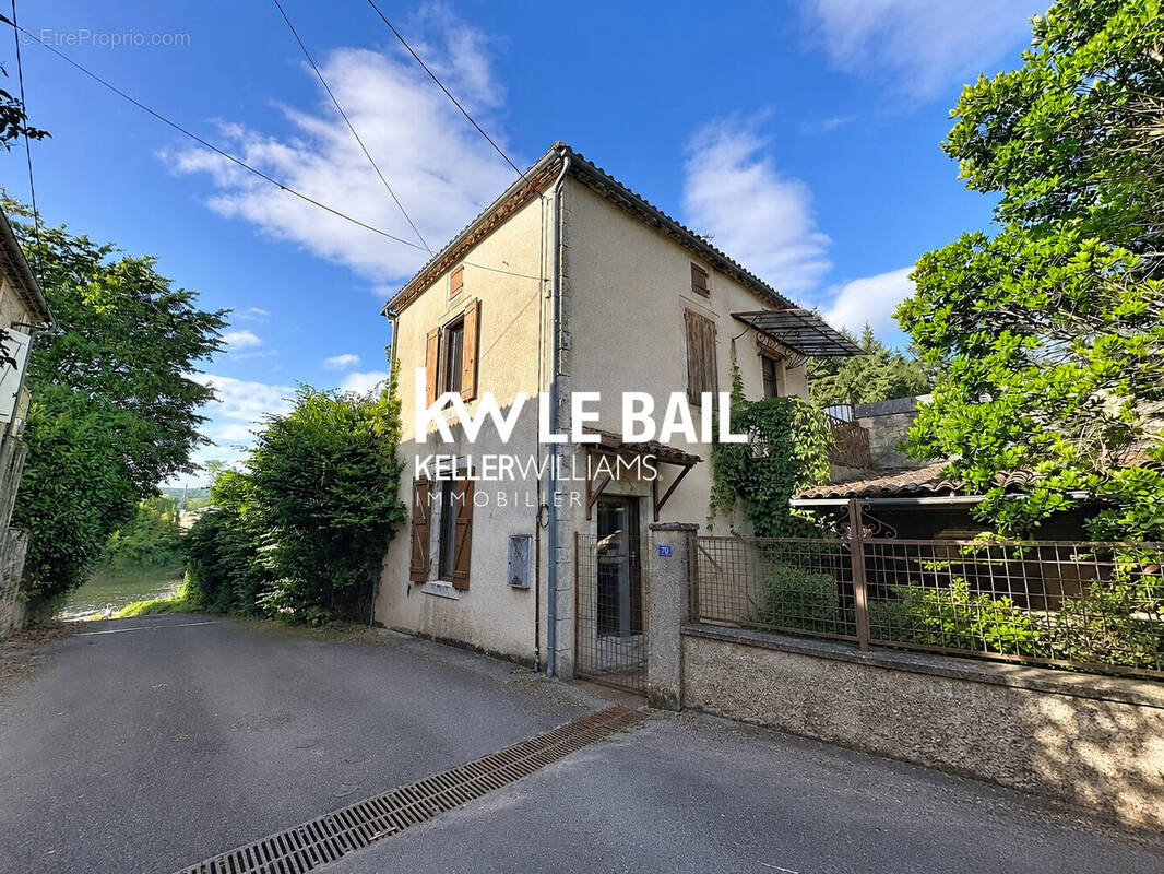 Maison à VIRE-SUR-LOT
