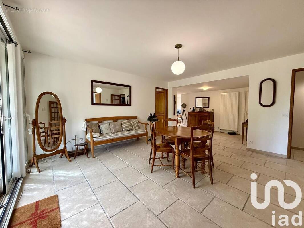 Photo 1 - Maison à SORGUES