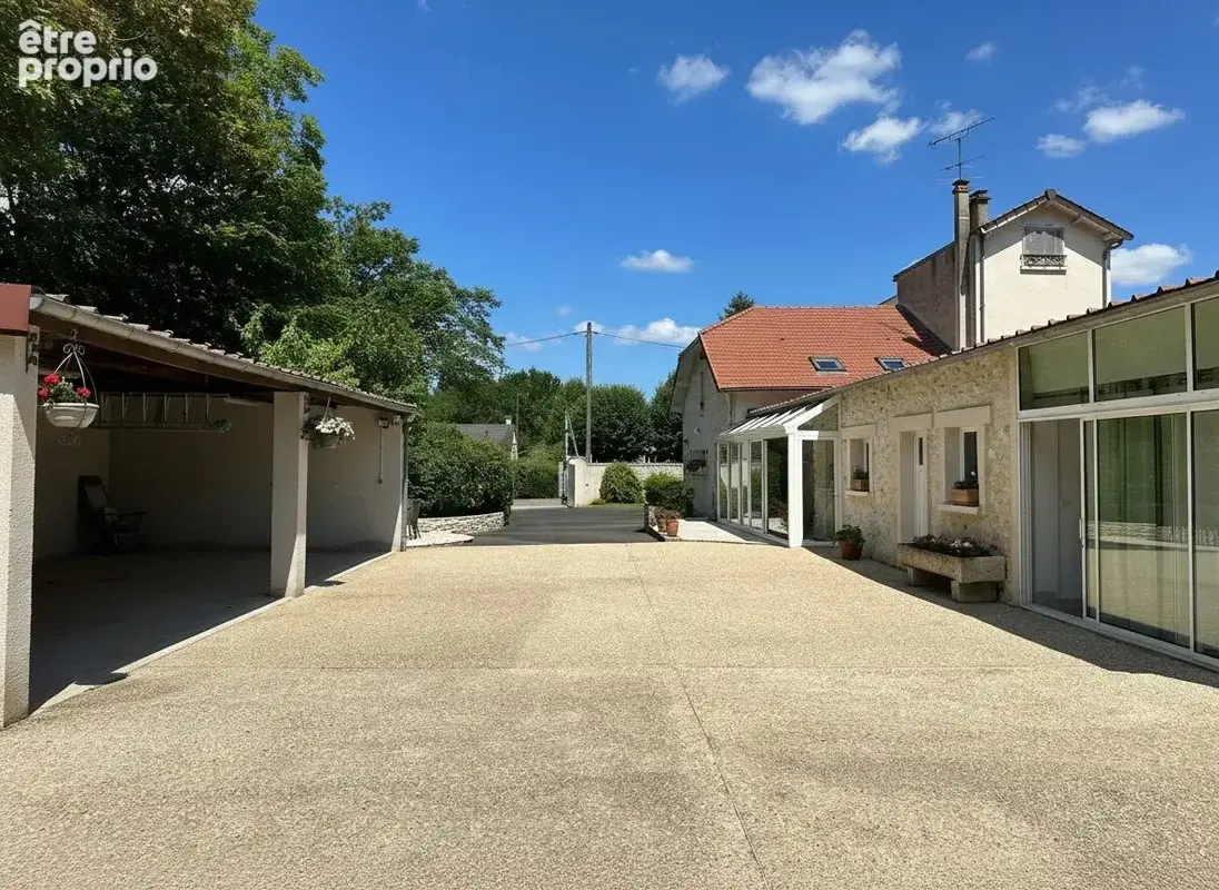 Maison 200 m² à Moret-Sur-Loing  - photo 2