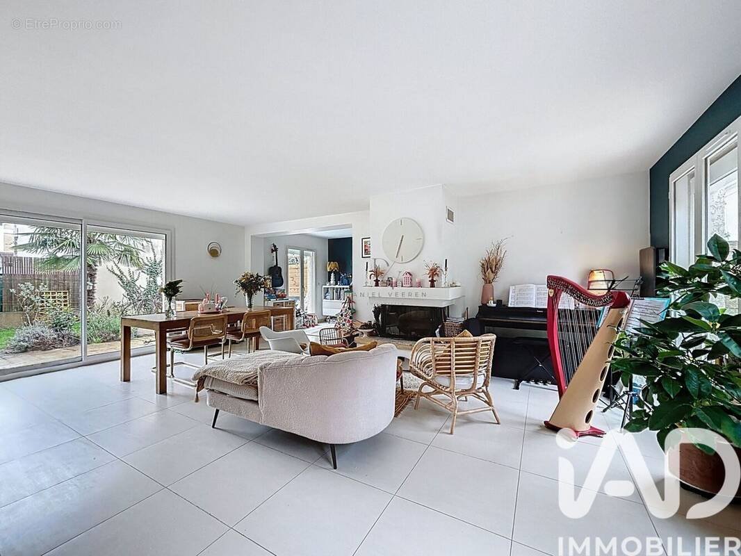 Photo 1 - Maison à CLAMART